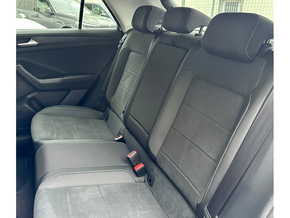 2023 Volkswagen T-Roc ++JUST 6K KML++ STYLE 1.5 TSI D7F 150HP €34,950