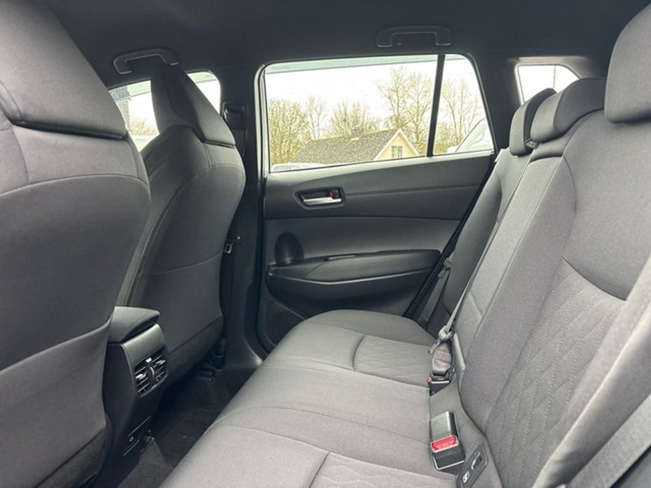 2024 Toyota Corolla Cross CROSS LUNA 1.8 €34,000