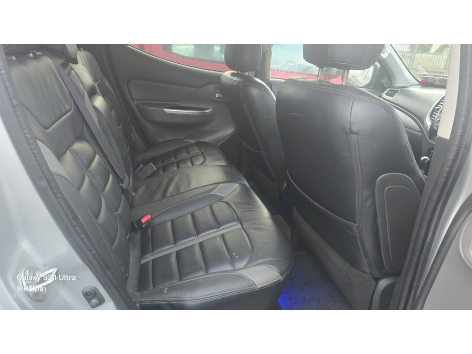 2017 Mitsubishi L200 - image 9