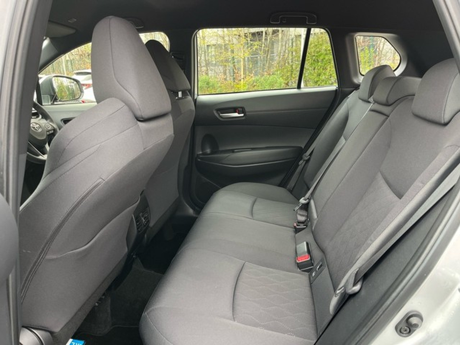 2024 Toyota Corolla Cross - image 7