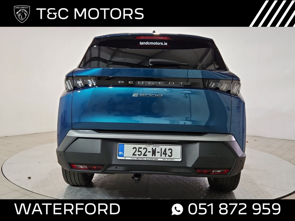 2025 Peugeot 5008 Allure Model 73kwh 210hp 500kms Range - Detachable Tow Bar €49,495