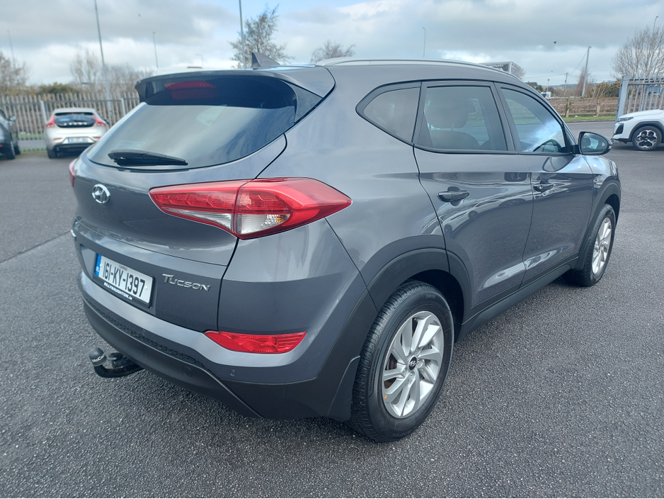 2016 Hyundai Tucson - image 3