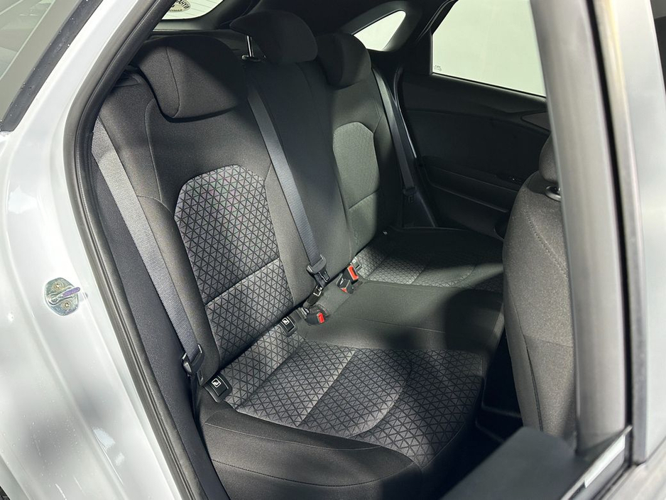 2023 Kia Ceed - image 11