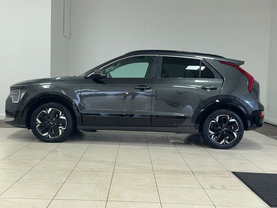 2023 Kia Niro - image 9