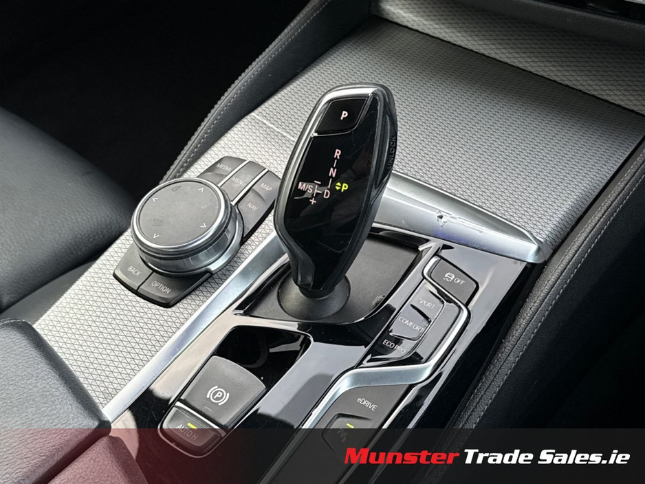 2018 BMW 5 Series - image 15