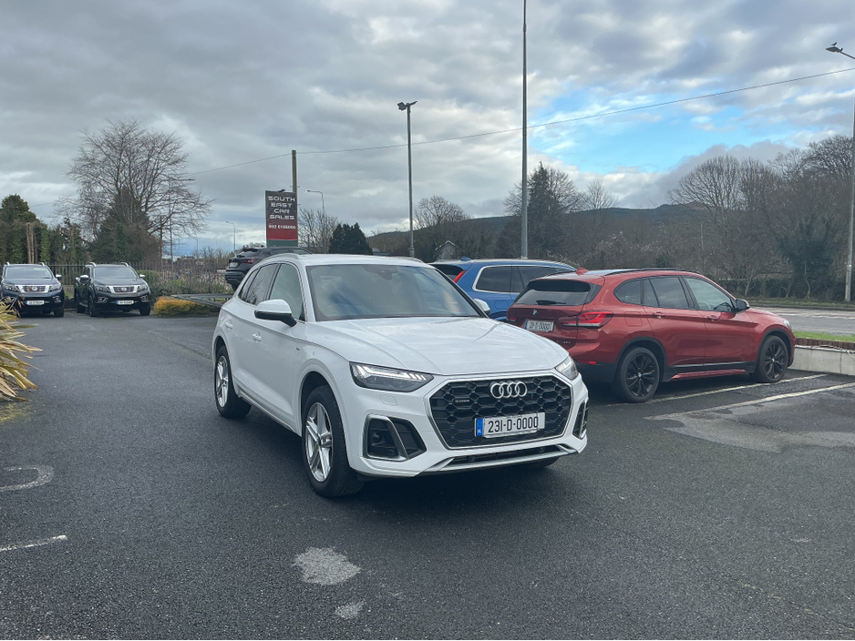 2023 Audi Q5 - image 3