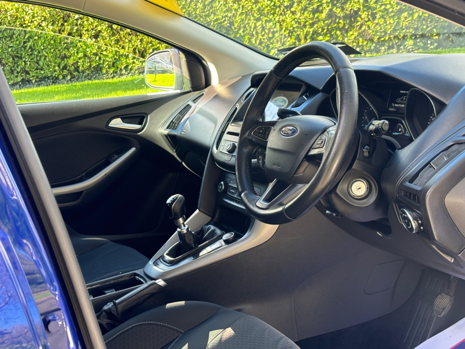 2017 Ford Focus - image 7