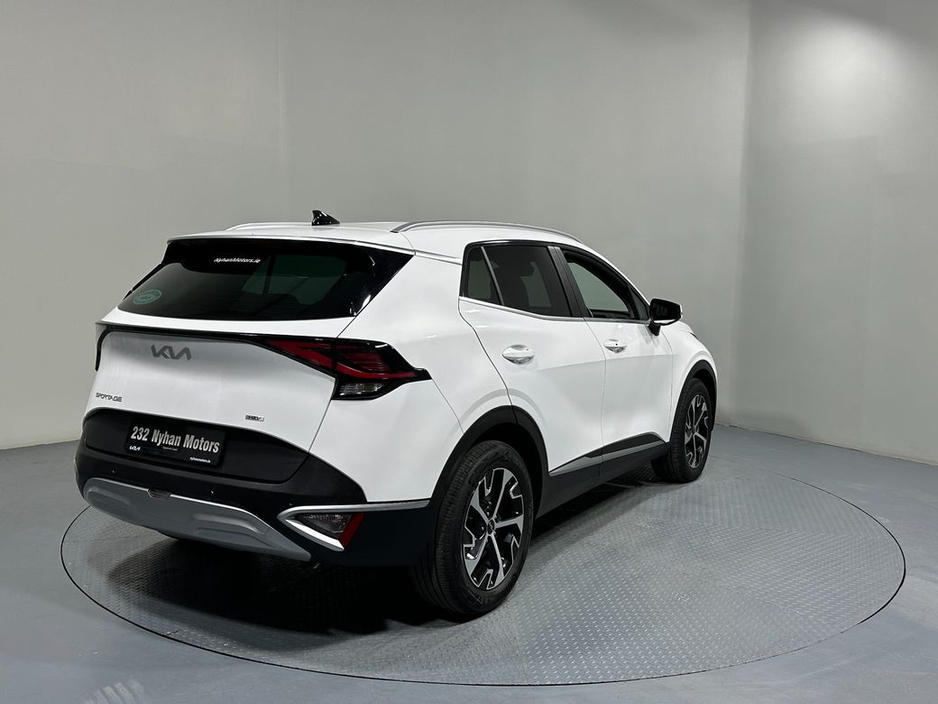 2023 Kia Sportage - image 7