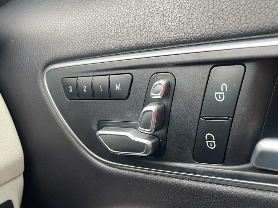 2018 Mercedes-Benz GLA Class - image 12