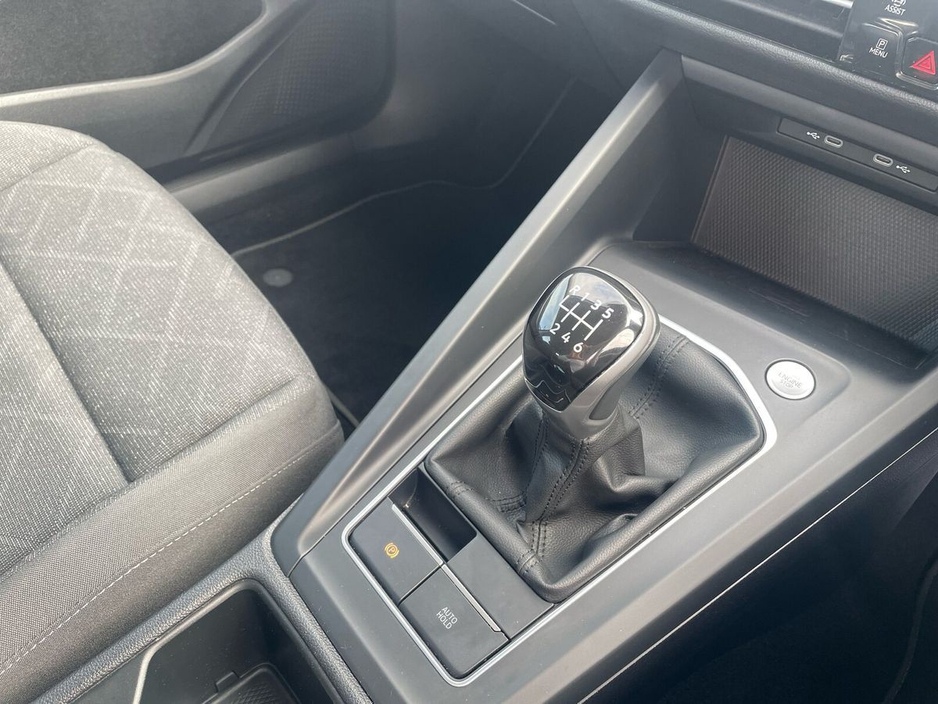 2024 Volkswagen Golf 2.0 TDI 115HP Life €27,475