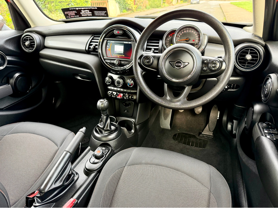 2018 MINI Hatch - image 16