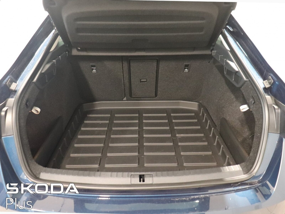 2023 Skoda Octavia - image 10