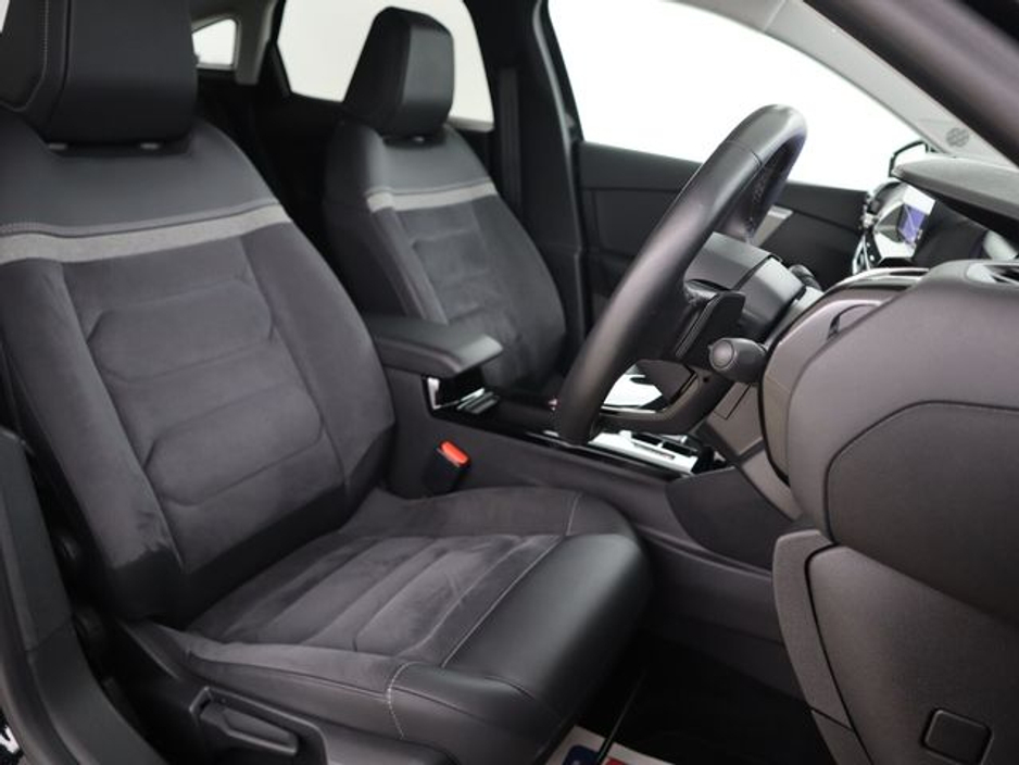 2023 Citroen C4 - image 10