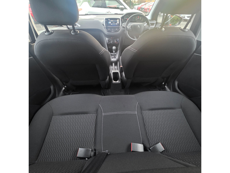 2017 Peugeot 208 1.2 PureTech 68bhp Access 3 dr €9,950