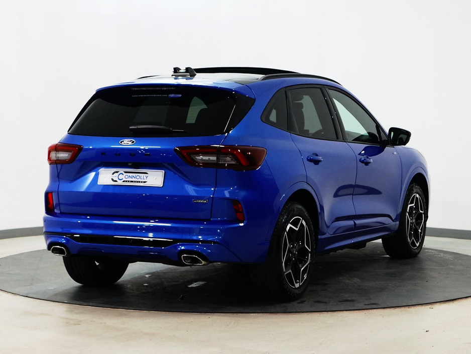 2025 Ford Kuga - image 3