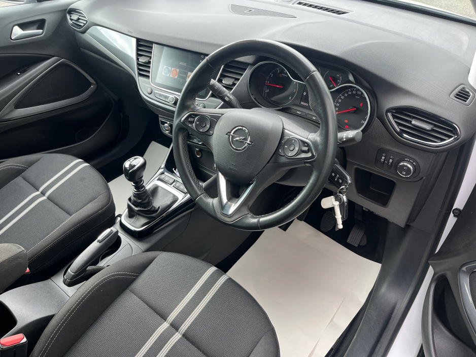2024 Opel Crossland - image 4