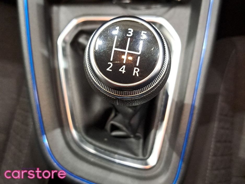 2021 Renault Clio - image 16