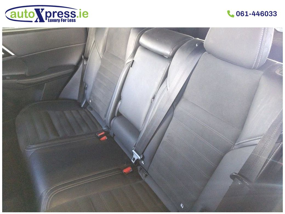 2023 Mitsubishi Outlander PHEV 4WD BLACK EDITION, Low mileage, reversing camera