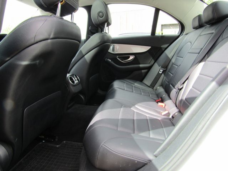 2016 Mercedes-Benz C Class - image 16