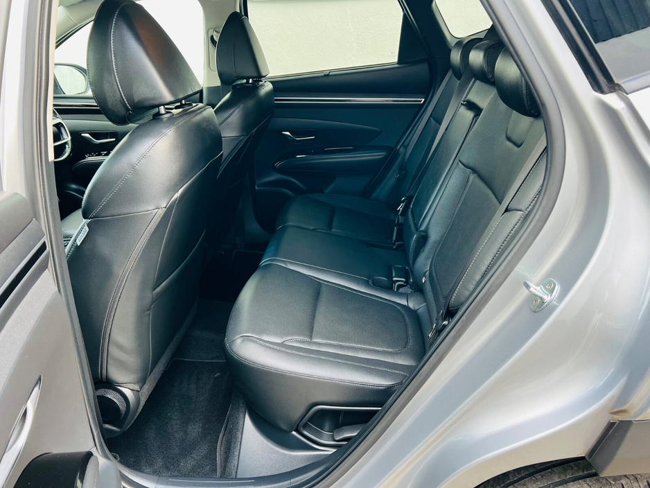 2022 Hyundai Tucson - image 5