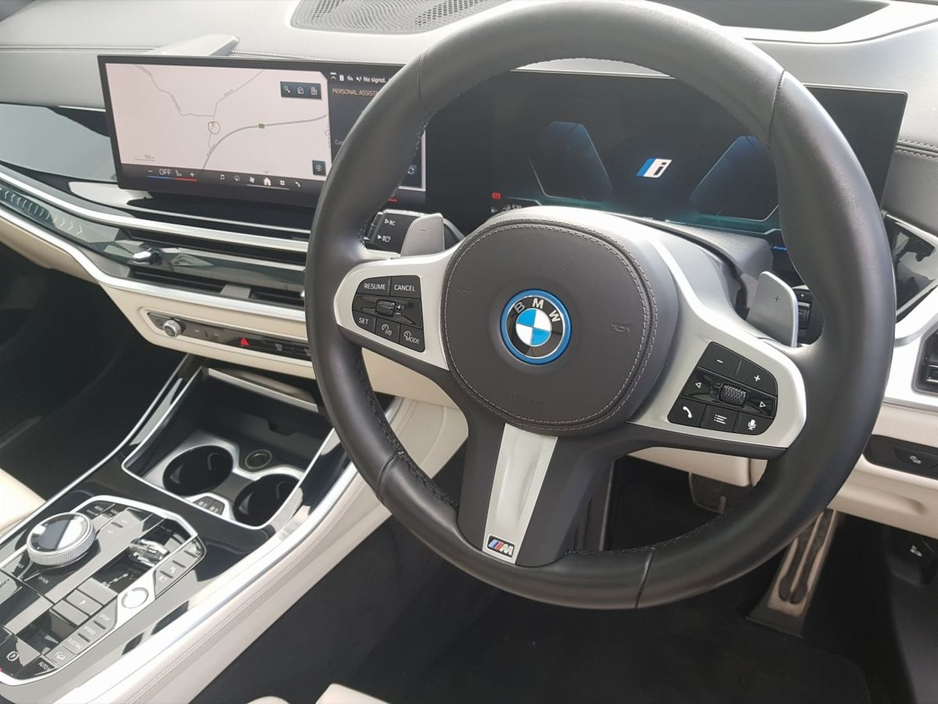 2024 BMW X5 - image 6