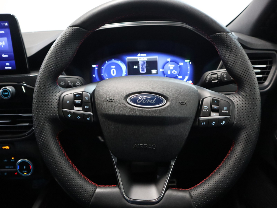 2023 Ford Kuga - image 13