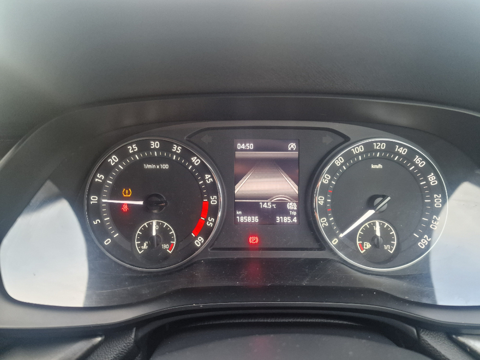 2022 Skoda Octavia - image 11