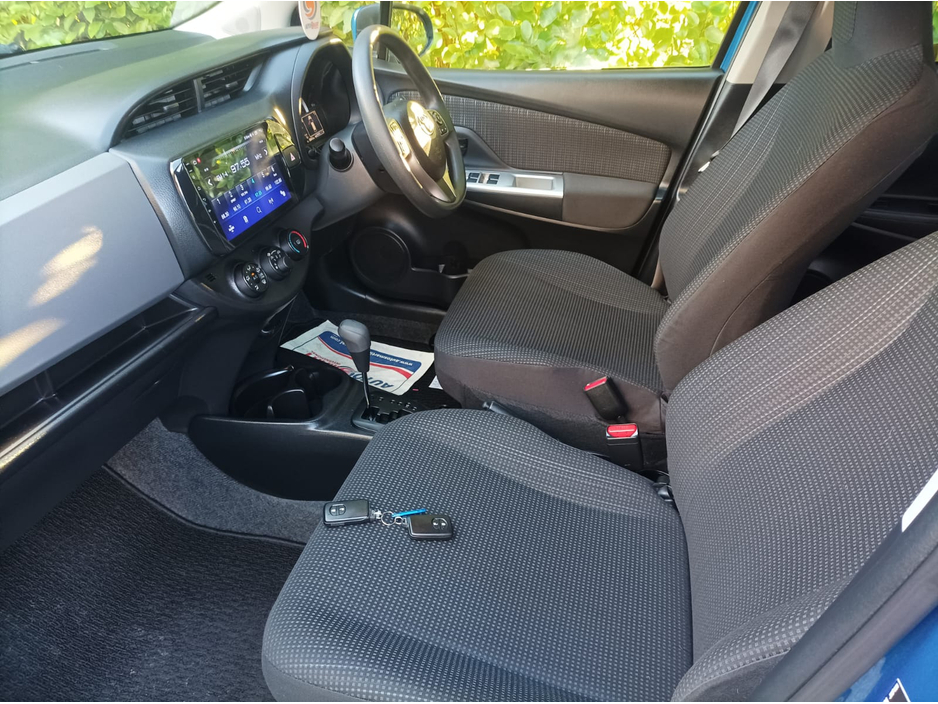 2016 Toyota Yaris 1.3 PETROL 4 CYLINDER AUTOMATIC ONLY 28,643 kms FACTORY IMMOBILISER PROXIMITY KEY MULTI FUNCTION STEERING WHEEL REVERSE CAMERA TOUCH SCREEN RADIO ANDROID AUTO APPLE CAR PLAY 2 YEARS NCT 1 YEAR ROADTAX €13,495