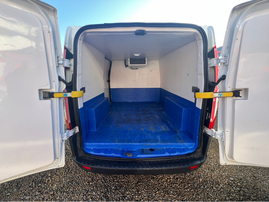 2018 Ford Transit Custom - image 14