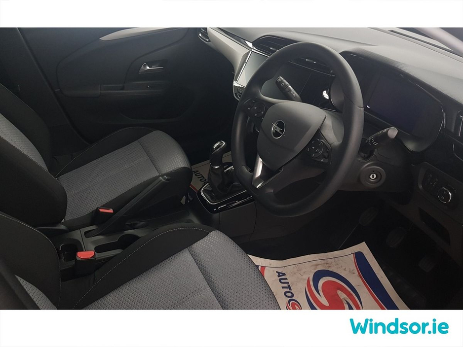 2025 Opel Corsa Elegance 1.2i (75PS) S/S 5 Speed €23,995