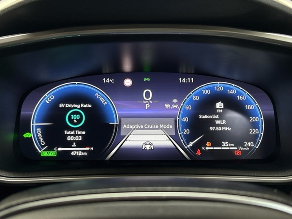 2025 Toyota Corolla - image 15