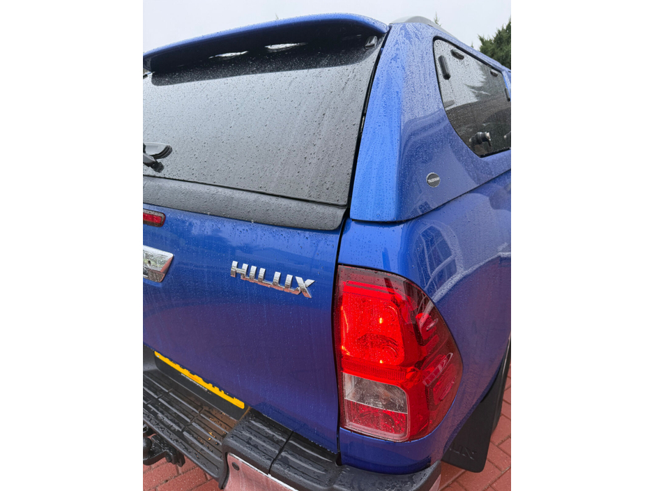 2020 Toyota Hilux - image 26