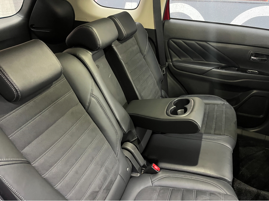 2019 Mitsubishi Outlander €22950 2019 MITSUBISHI OUTLANDER PHEV G PLUS PACKAGE 2.4 AUTOMATIC / CRUISE CONTROL / 360° PARKING CAMERA / ELECTRIC HEATED SEATS / HEATED STEERING WHEEL / PADDLE SHIFTERS €22,950