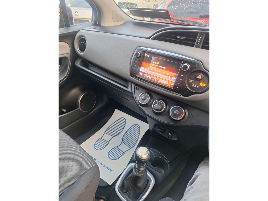 2015 Toyota Yaris 1.33 VVT-I ICON 5DR 99BHP €7,250