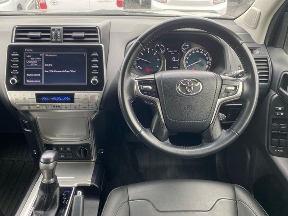 2023 Toyota Landcruiser - image 9