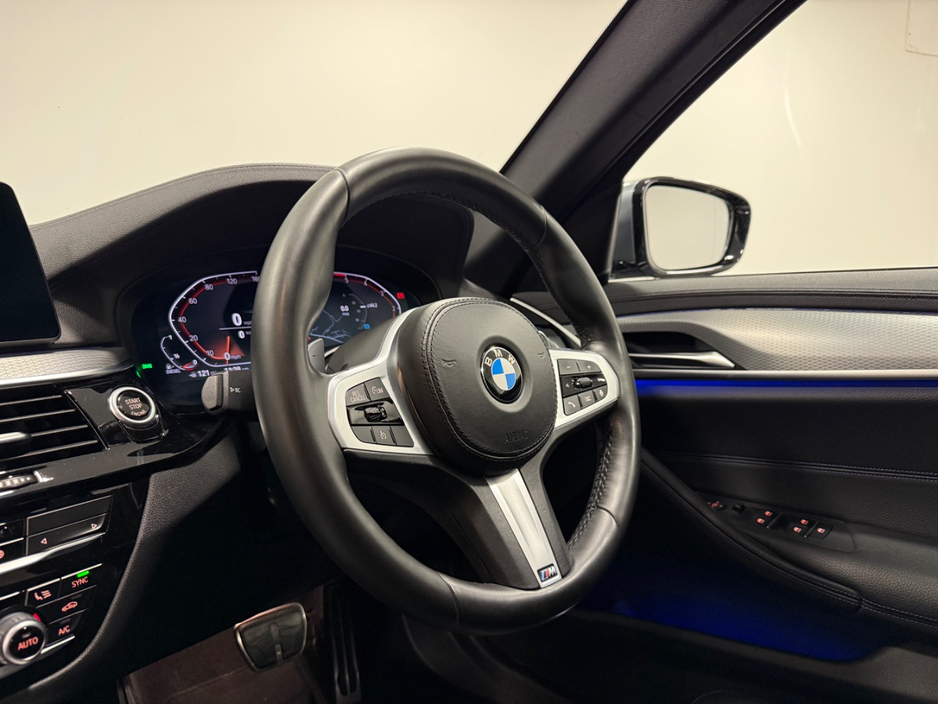 2020 BMW 5 Series - image 15