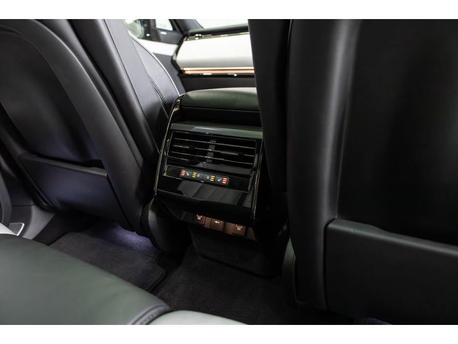 2022 Land Rover Range Rover - image 15