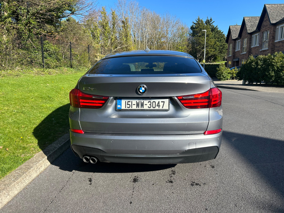 2015 BMW 5 Series - image 4