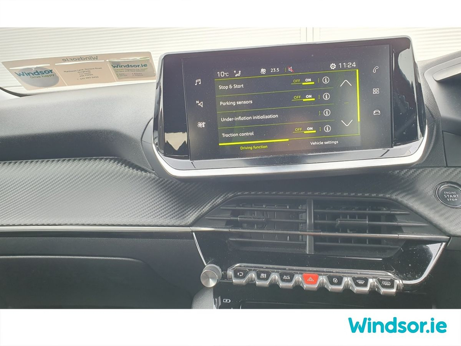 2021 Peugeot 2008 - image 13