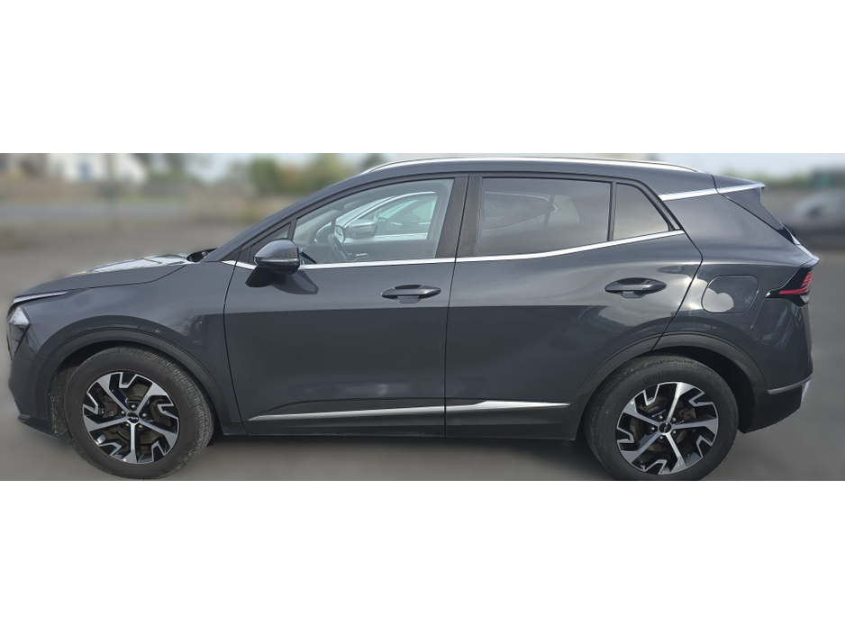 2022 Kia Sportage - image 4
