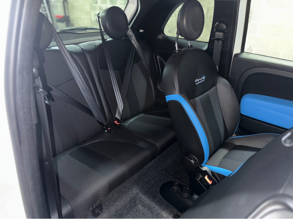 2015 Fiat 500 - image 12