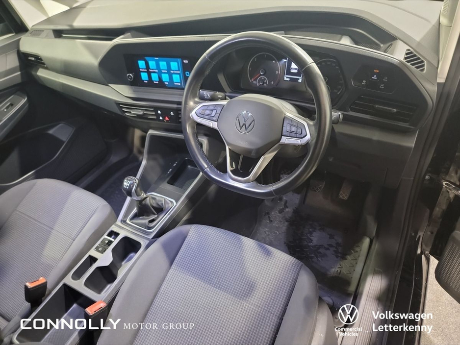 2023 Volkswagen Caddy - image 2