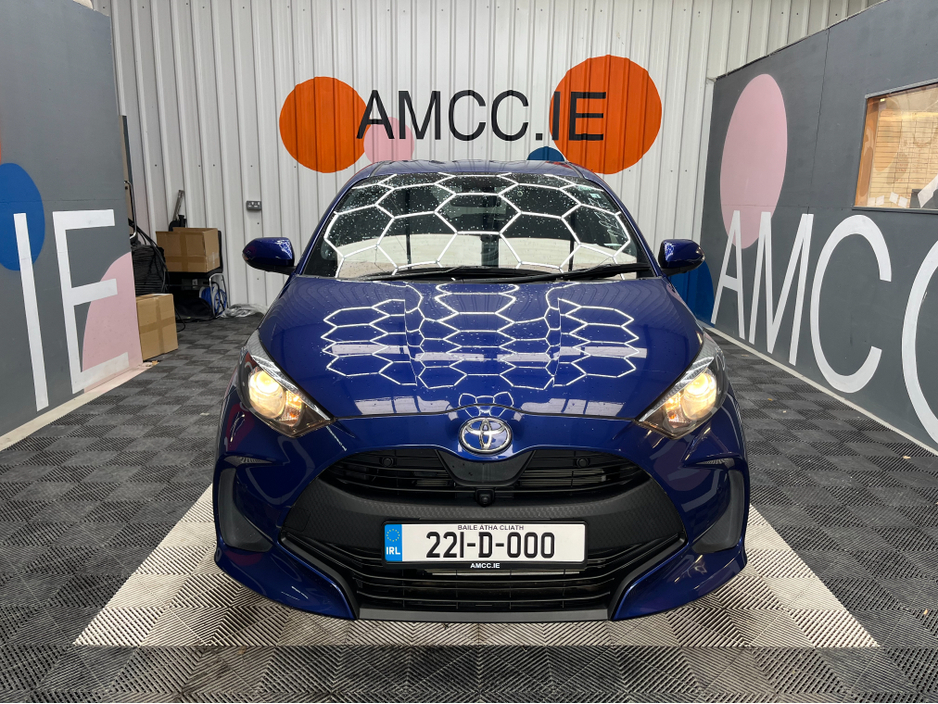 2022 Toyota Yaris - image 6