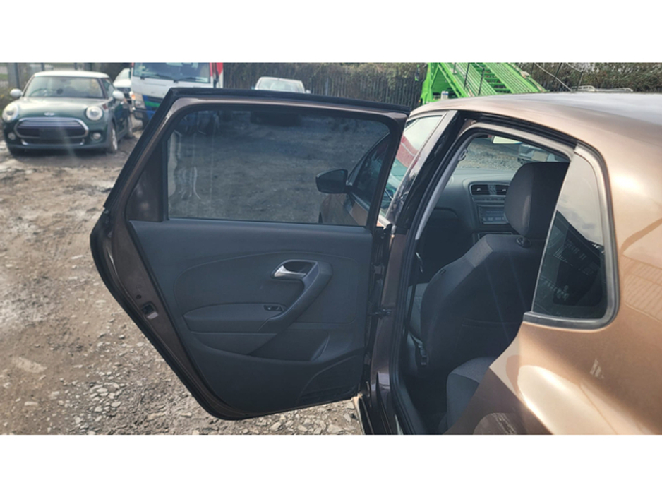 2016 Volkswagen Polo - image 6