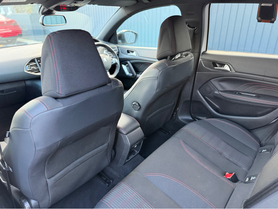 2019 Peugeot 308 - image 35