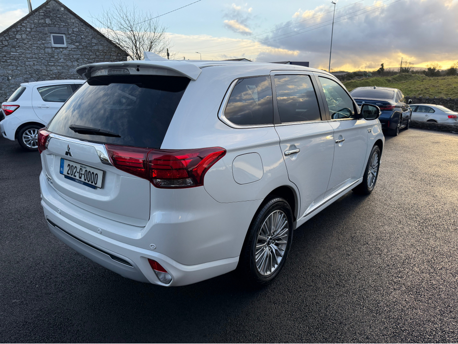 2020 Mitsubishi Outlander 4X4 Plug-in Hybrid - High Spec - Like New €24,750