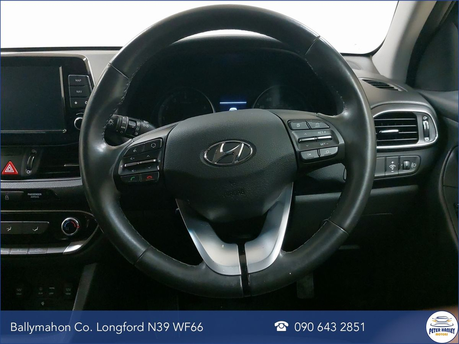 2018 Hyundai i30 - image 14