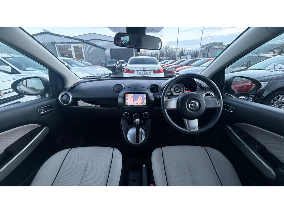 2011 Mazda Demio - image 14