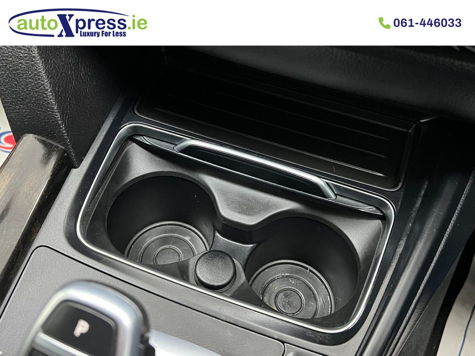 2017 BMW 3 Series - image 38