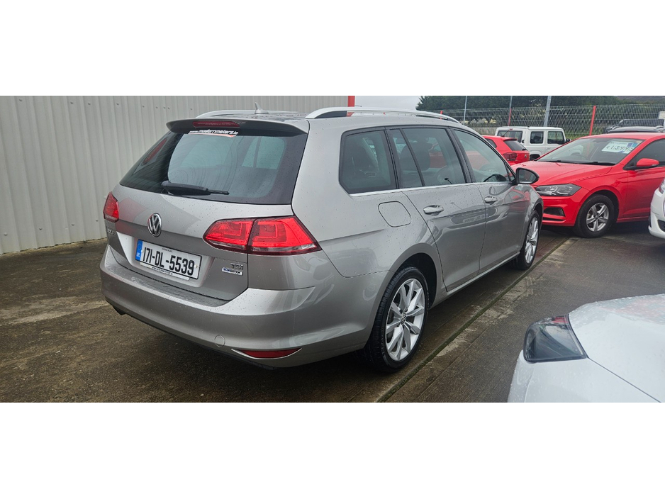 2017 Volkswagen Golf - image 8